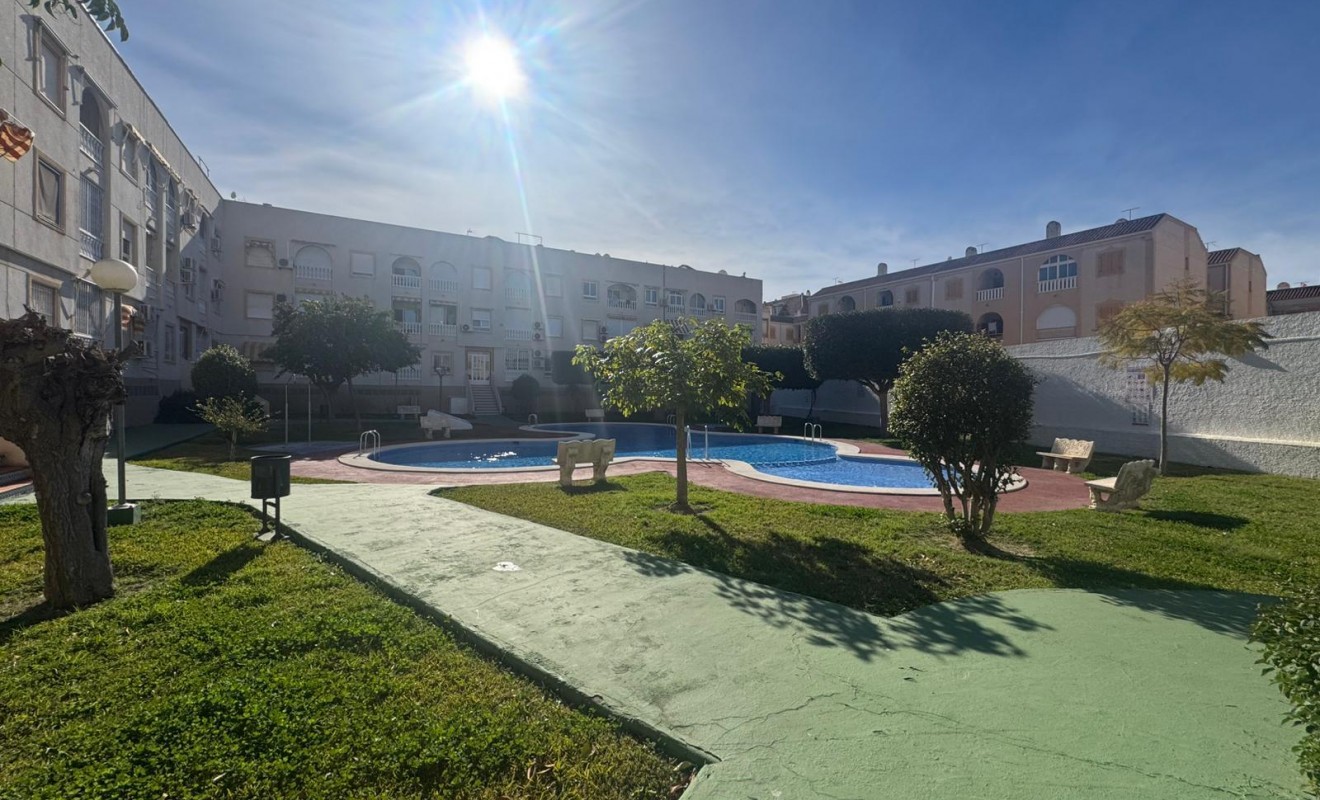 Wederverkoop - Apartamento - Torrevieja - Playa del Acequión