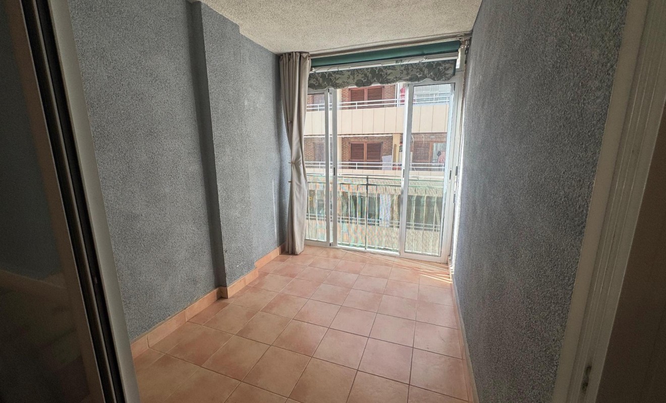 Wederverkoop - Apartamento - Torrevieja - Playa del Acequión