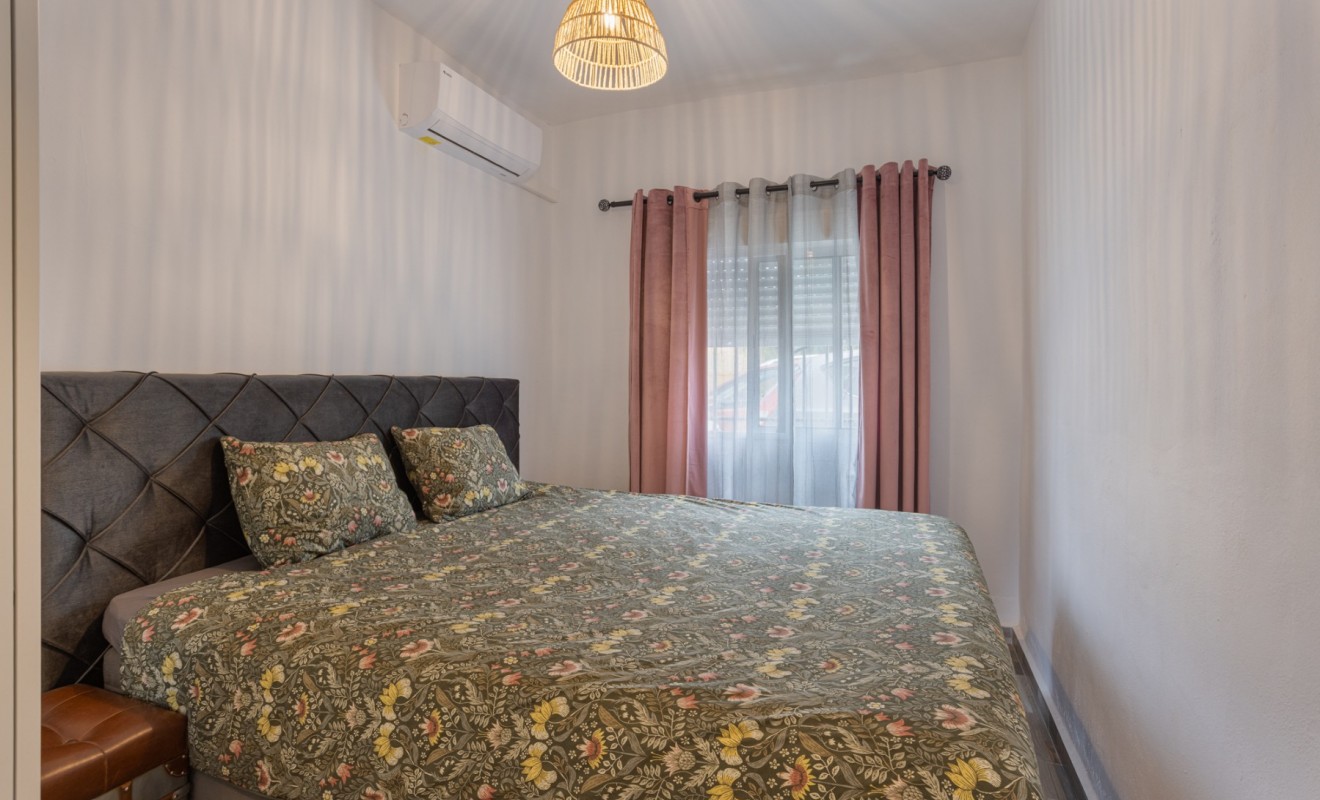 Sale - Country Property/Finca - Albatera