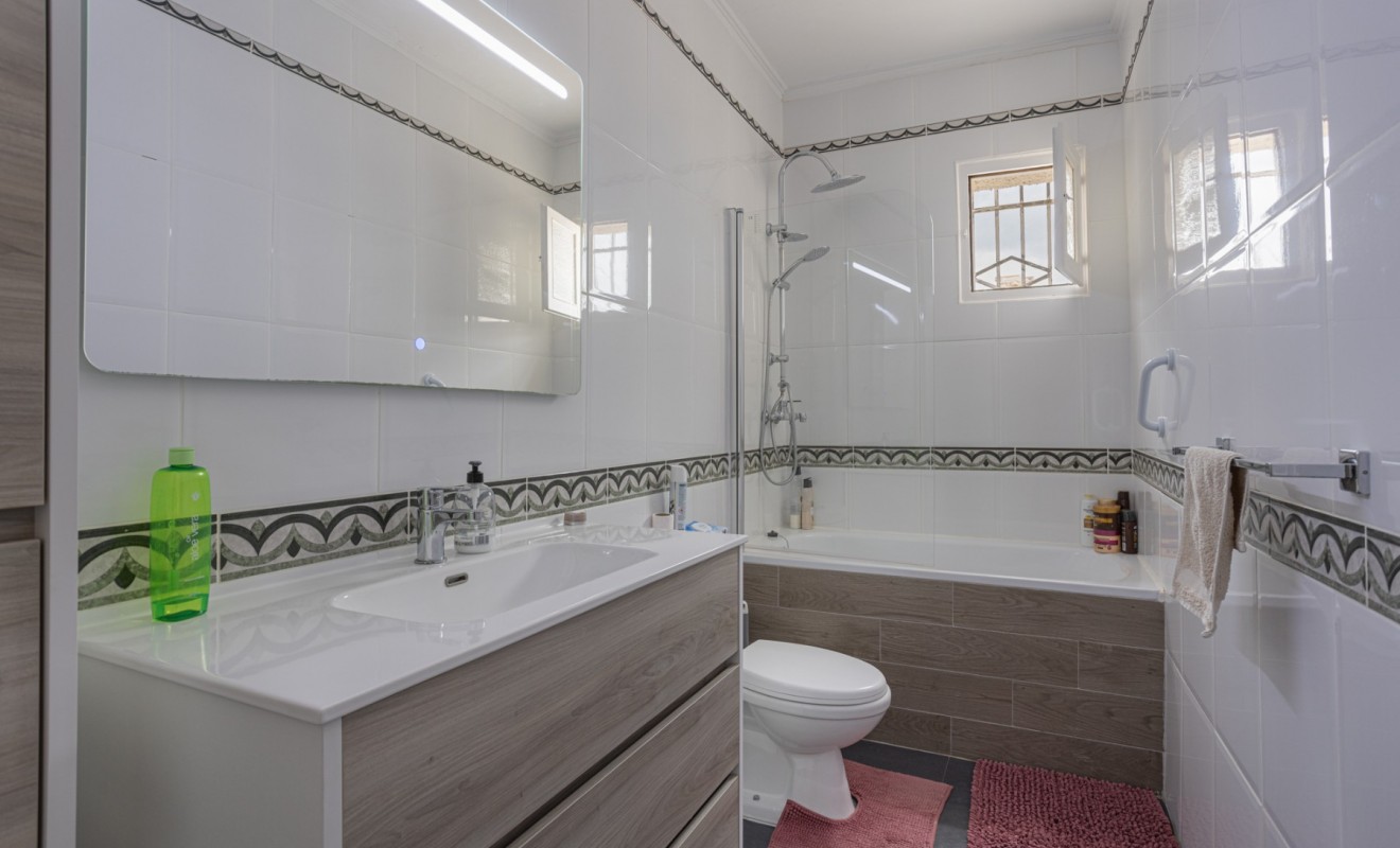 Sale - Country Property/Finca - Albatera