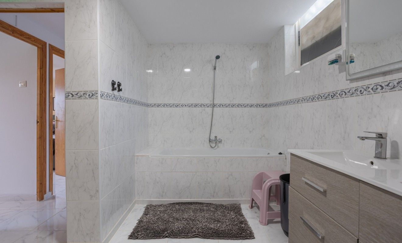 Sale - Country Property/Finca - Albatera