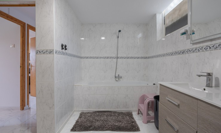 Sale - Country Property/Finca - Albatera