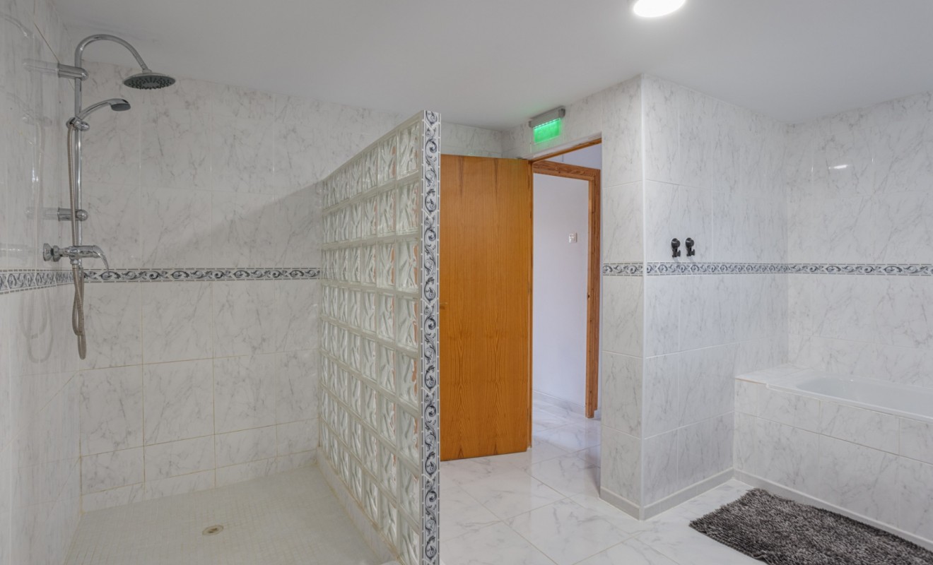 Sale - Country Property/Finca - Albatera