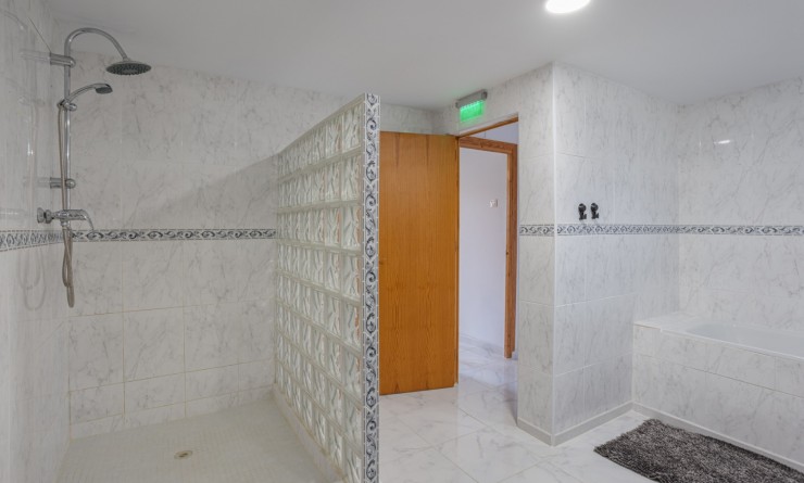 Sale - Country Property/Finca - Albatera