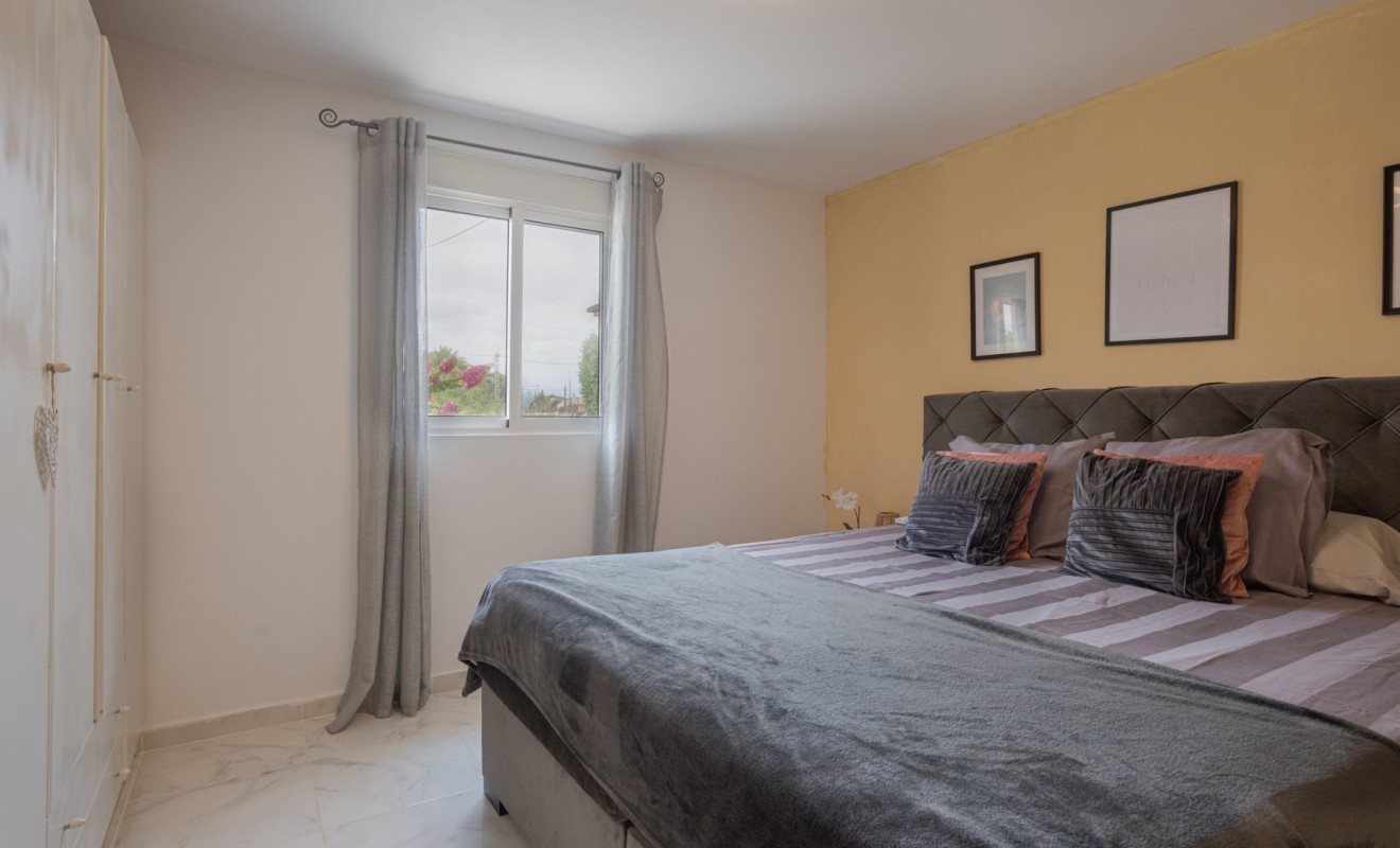 Sale - Country Property/Finca - Albatera