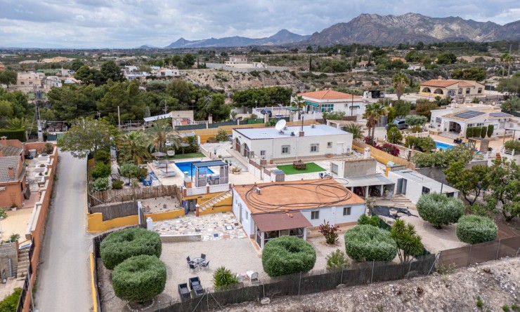 Sale - Country Property/Finca - Albatera