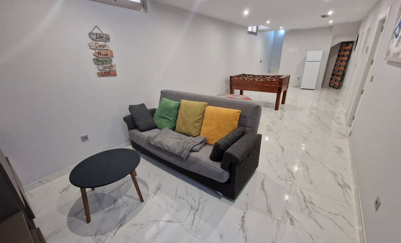 Wederverkoop - Villa - Orihuela Costa - Villamartín