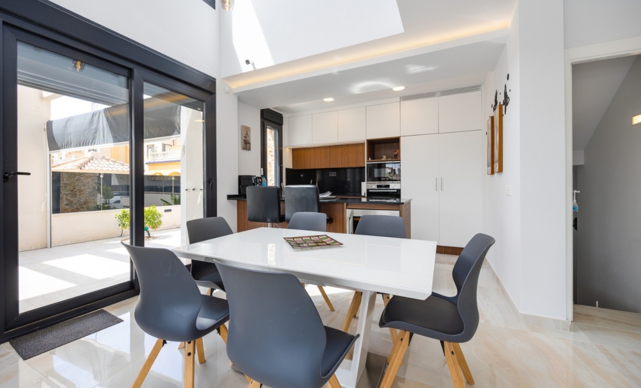 Wederverkoop - Villa - Orihuela - Lomas de Cabo Roig