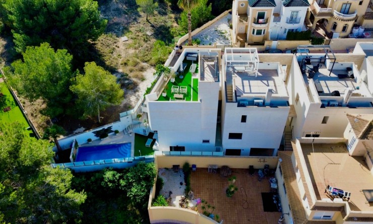 Wederverkoop - Detached villa - Orihuela Costa - Villamartín