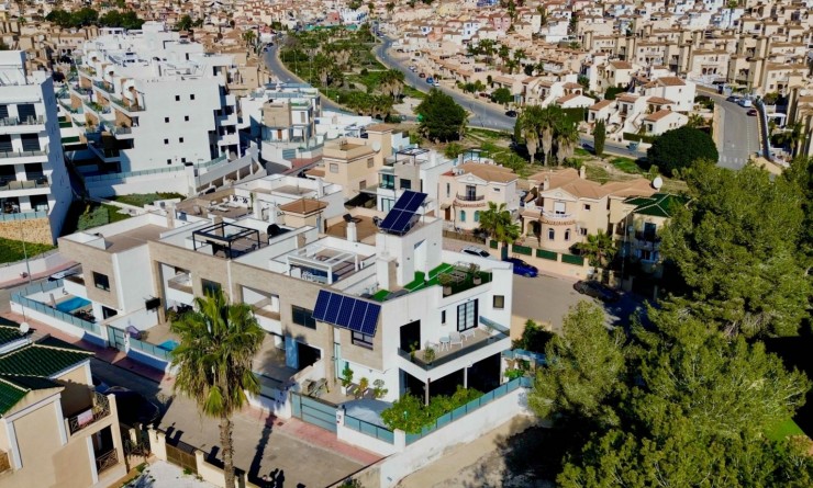 Wederverkoop - Detached villa - Orihuela Costa - Villamartín