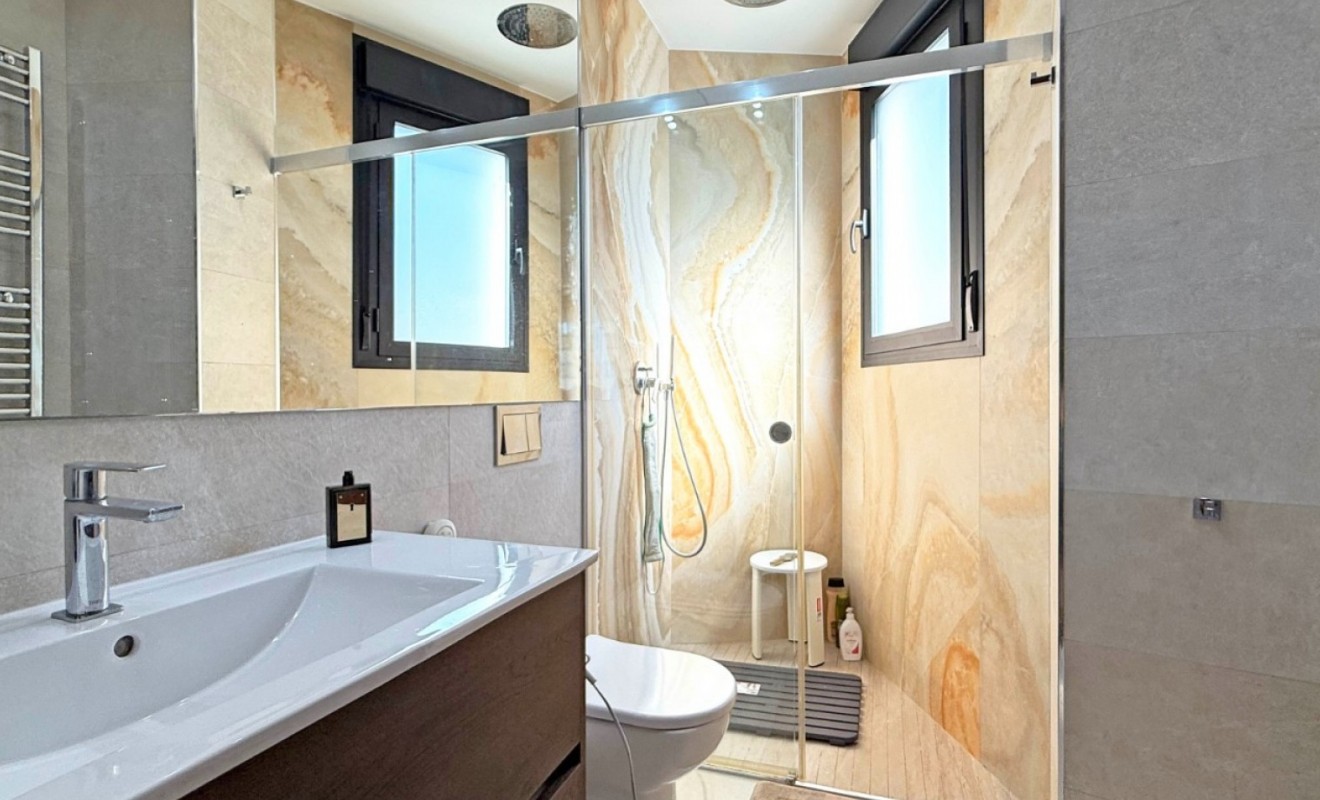 Wederverkoop - Detached villa - Orihuela Costa - Villamartín