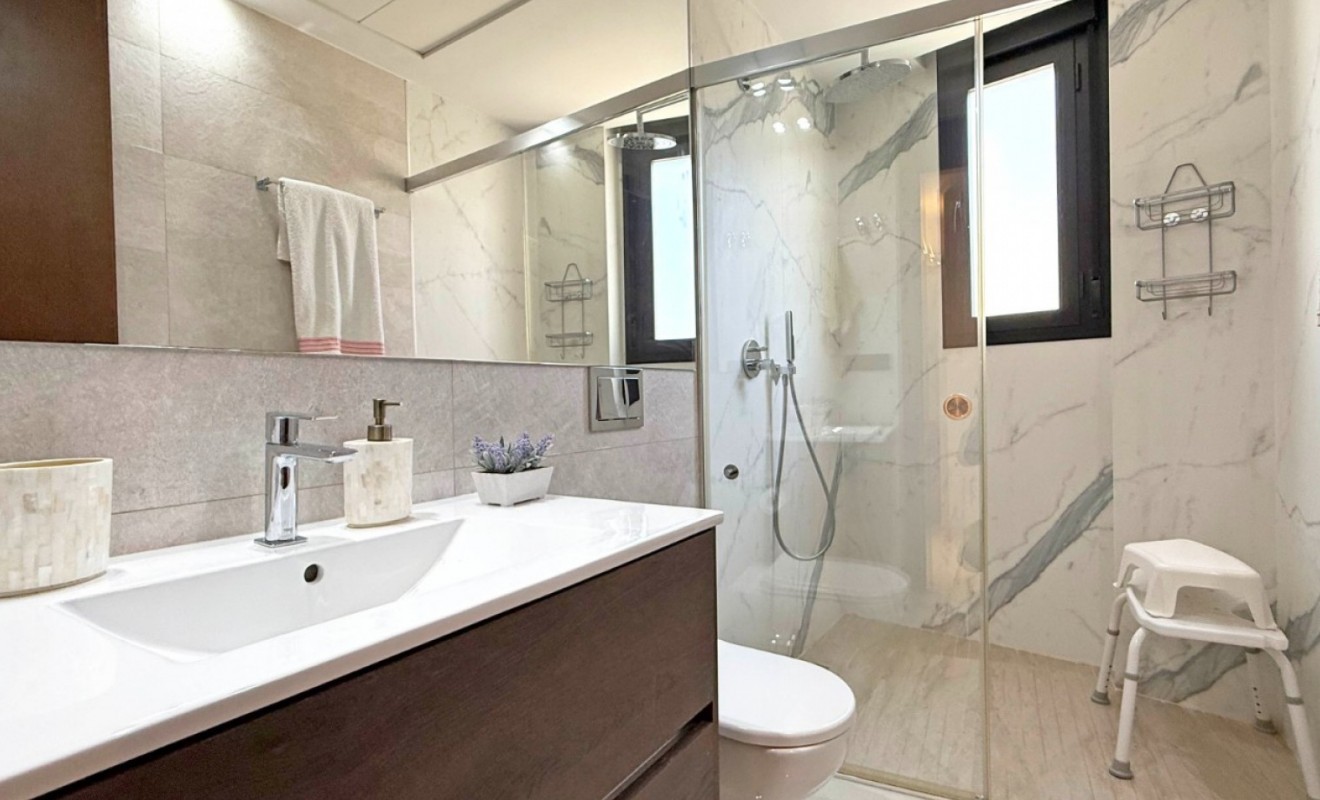 Wederverkoop - Detached villa - Orihuela Costa - Villamartín