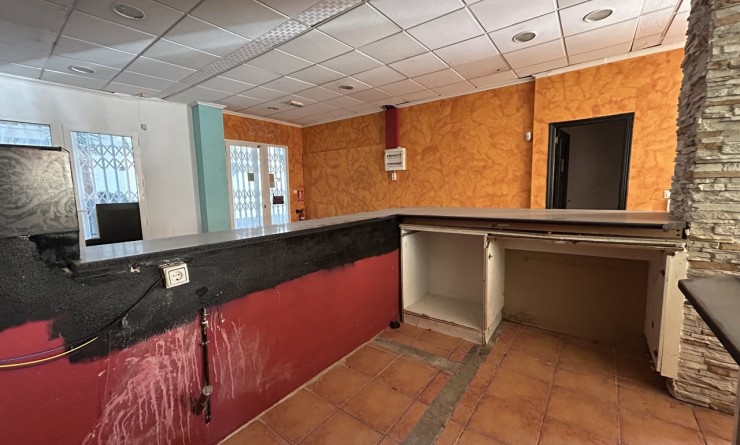 Sale - Commercial - Villamartín