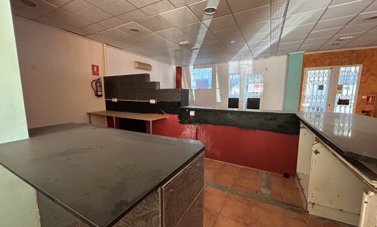 Sale - Commercial - Villamartín