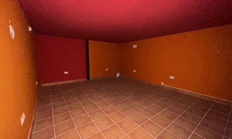 Sale - Commercial - Villamartín