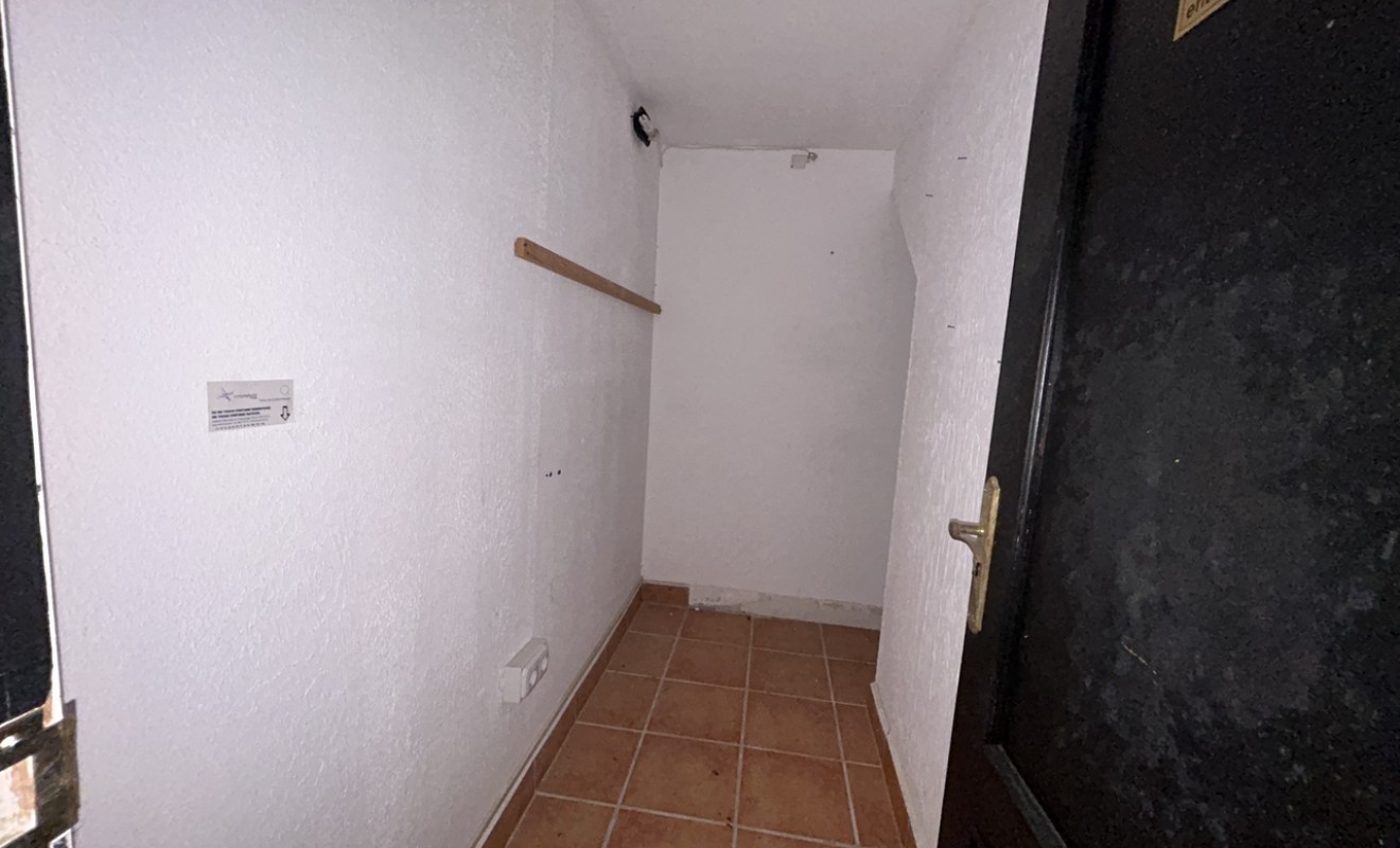 Sale - Commercial - Villamartín