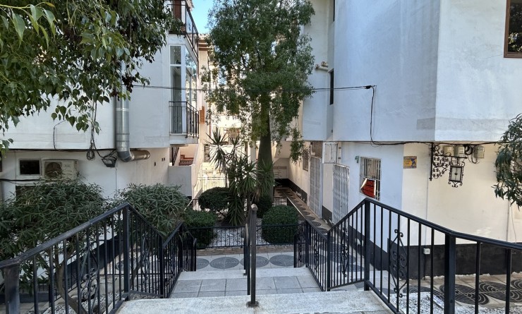 Sale - Commercial - Villamartín