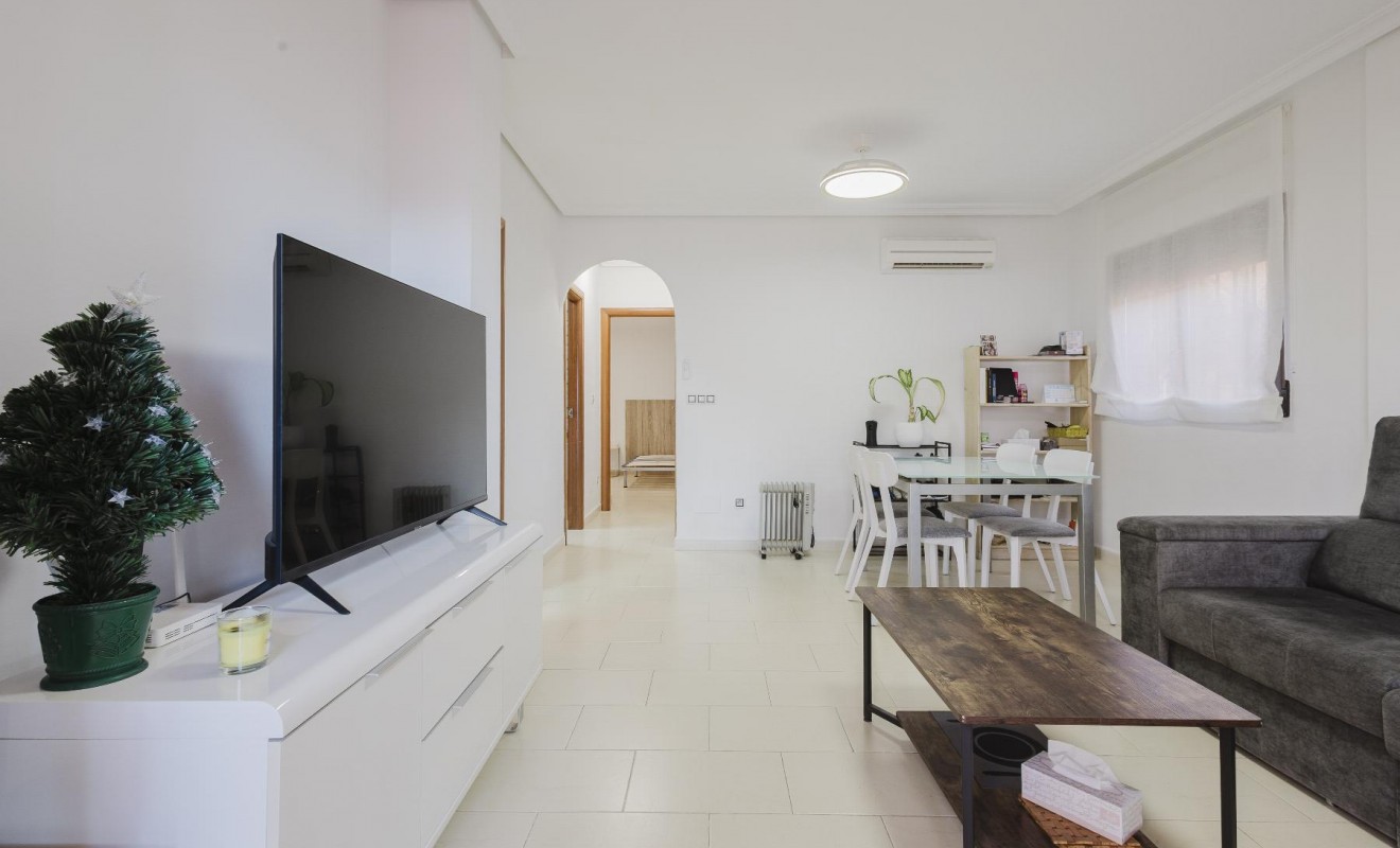 Wederverkoop - Chalet - Torrevieja - Aguas Nuevas