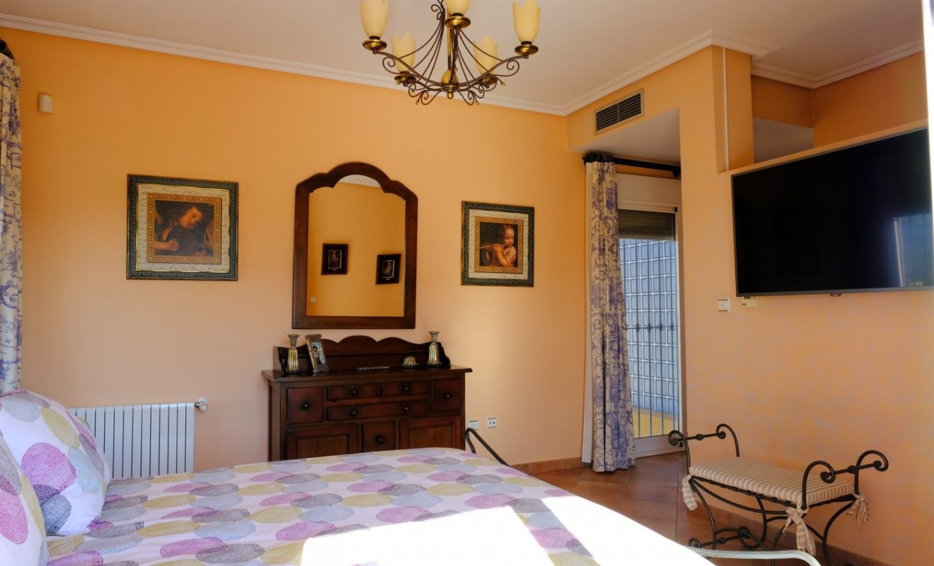 Wederverkoop - Finca / Country Property - Orihuela