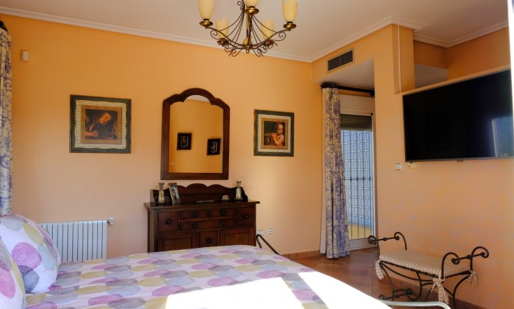 Wederverkoop - Finca / Country Property - Orihuela