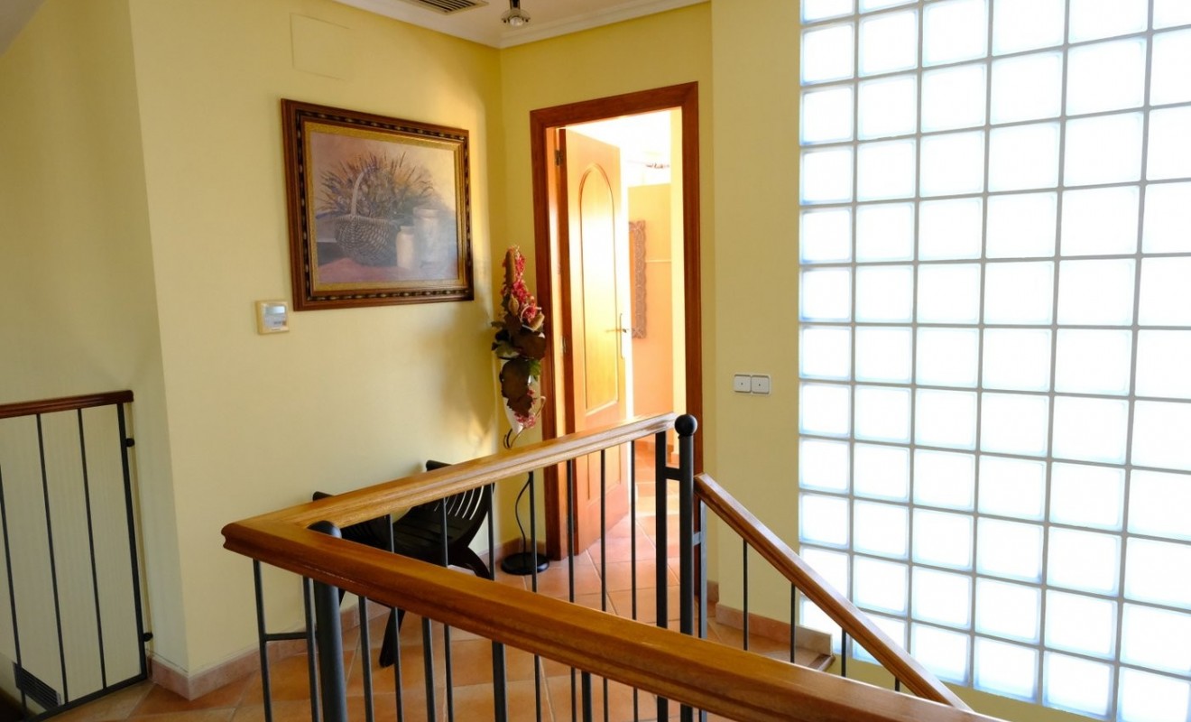 Wederverkoop - Finca / Country Property - Orihuela