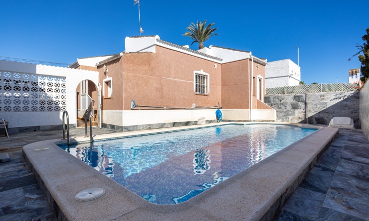 Wederverkoop - Detached villa - Torrevieja - Urbanización San Luis