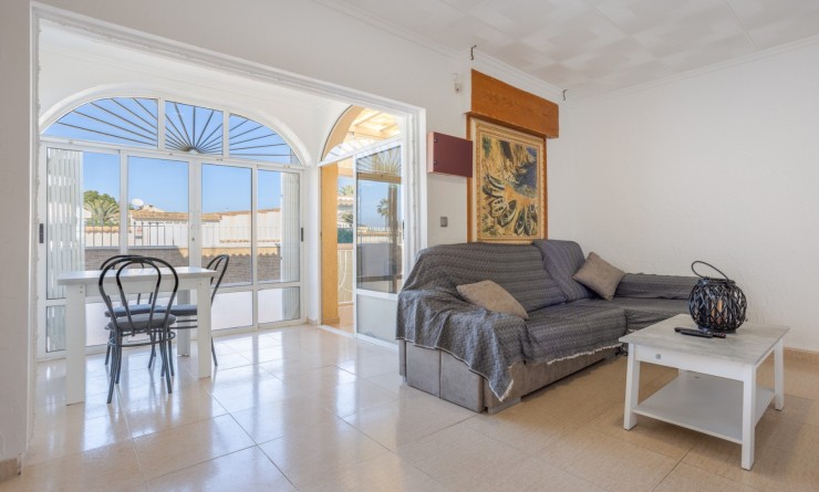 Wederverkoop - Detached villa - Torrevieja - Urbanización San Luis