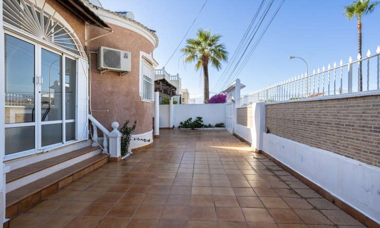 Wederverkoop - Detached villa - Torrevieja - Urbanización San Luis