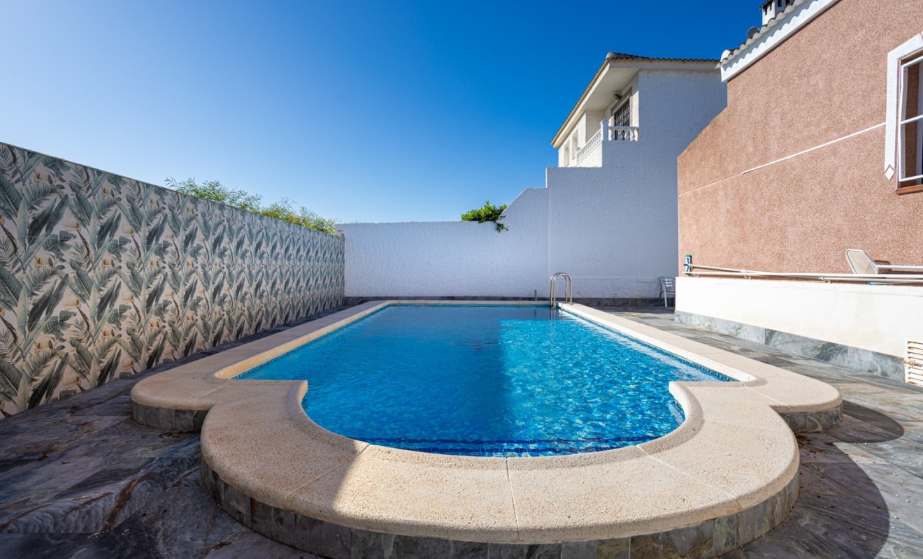 Wederverkoop - Detached villa - Torrevieja - Urbanización San Luis