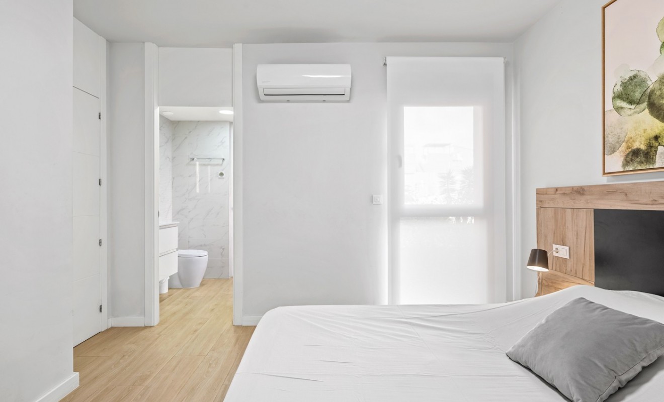 Wederverkoop - Apartments - Orihuela Costa - Villamartín