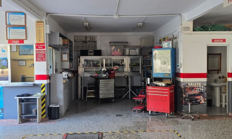 Wederverkoop - Local - Benidorm - Centro