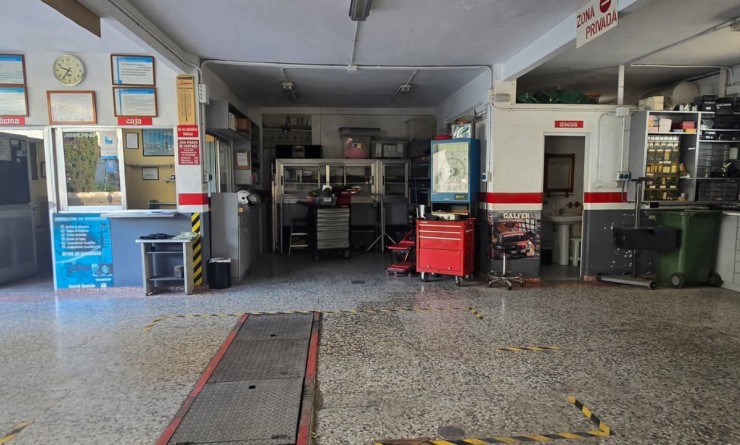 Wederverkoop - Local - Benidorm - Centro