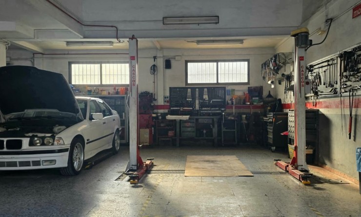 Wederverkoop - Local - Benidorm - Centro