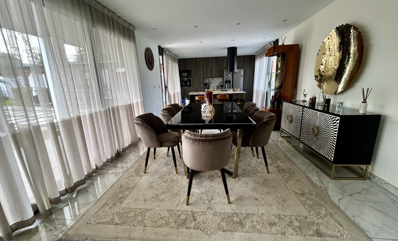 Sale - Villa - Los Balcones