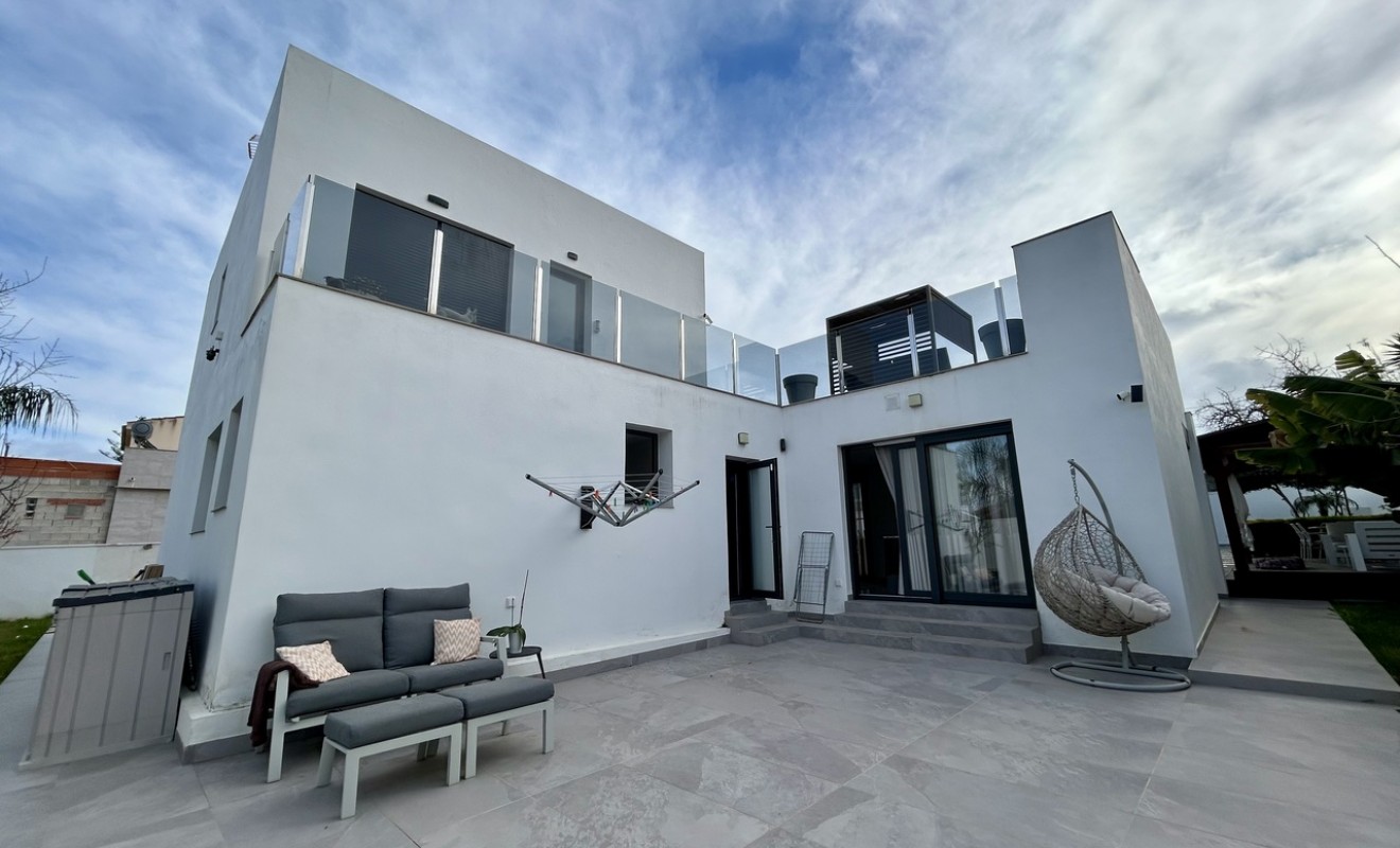 Sale - Villa - Los Balcones