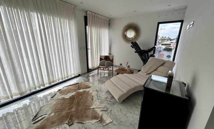 Sale - Villa - Los Balcones