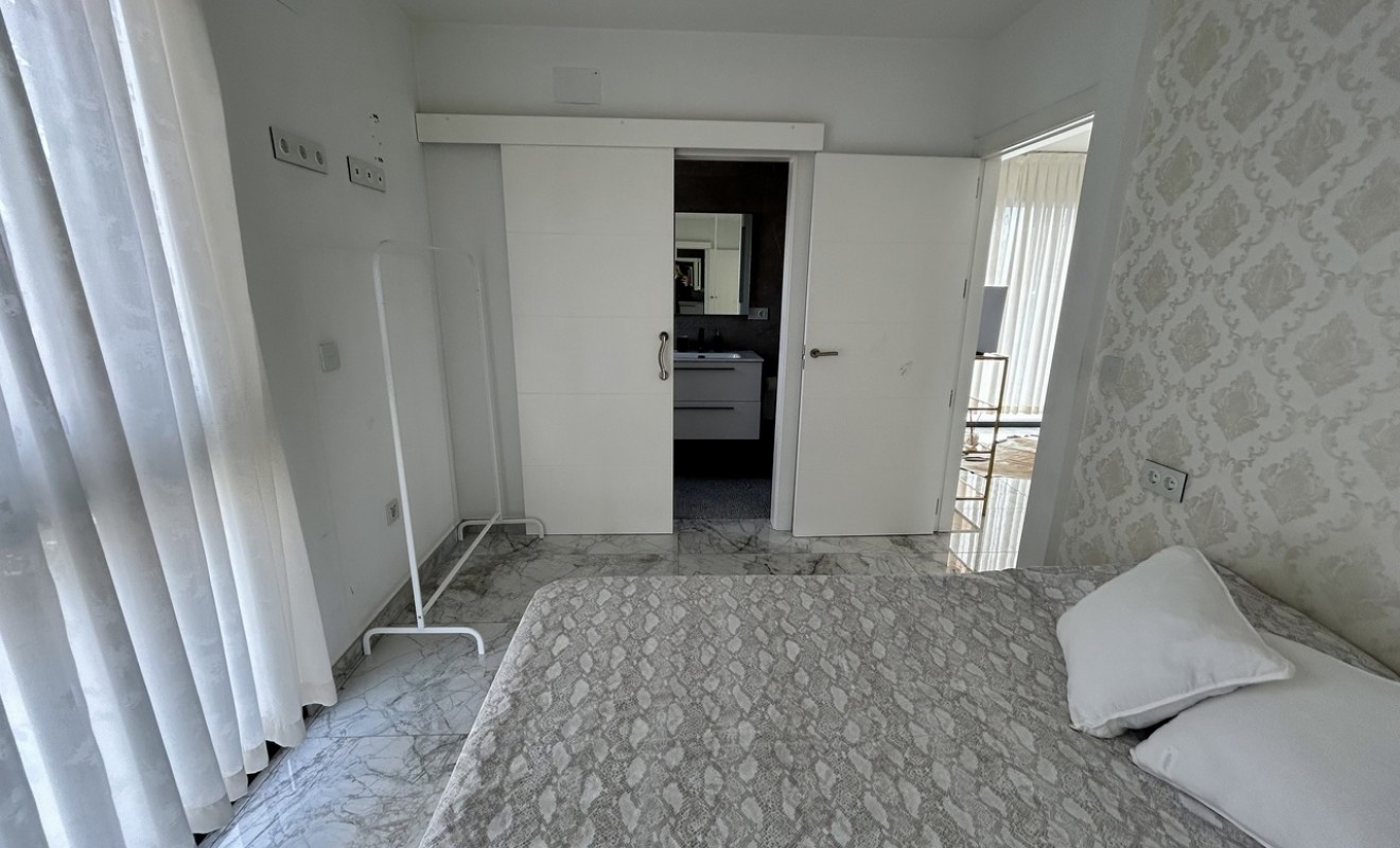 Sale - Villa - Los Balcones