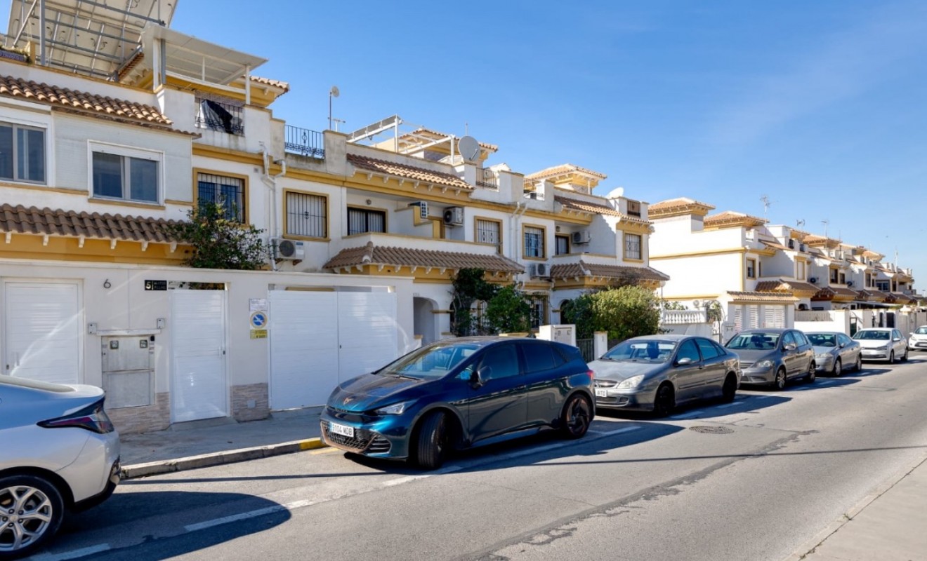 Sale - Townhouse - Torrevieja
