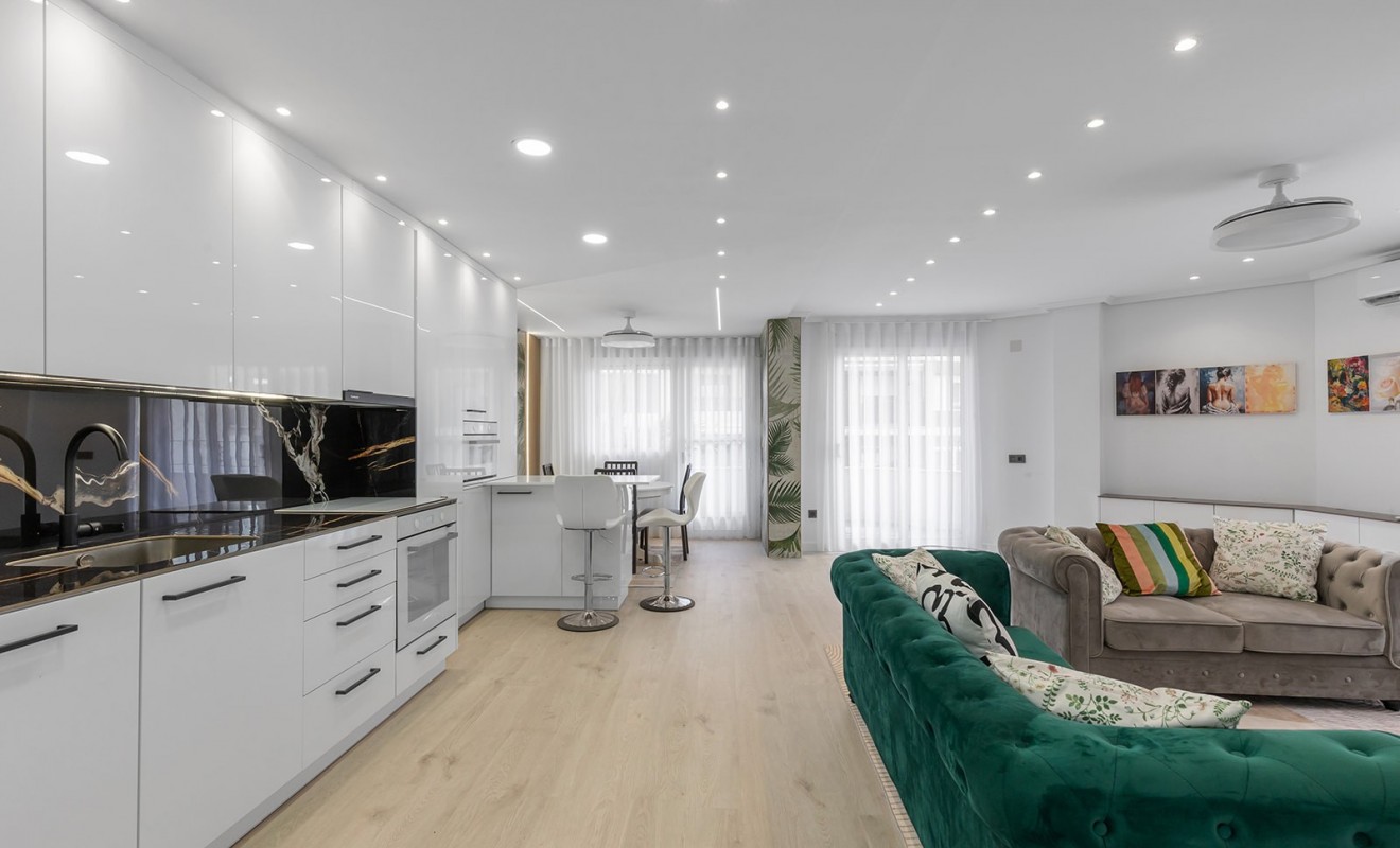 Sale - Apartment / flat - Los Montesinos