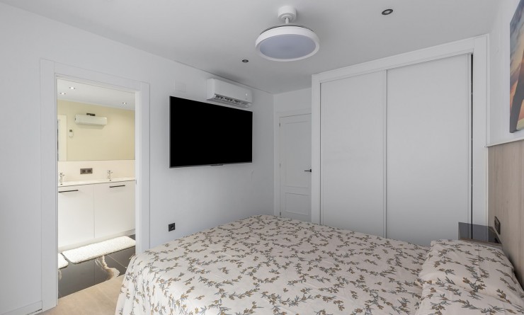 Sale - Apartment / flat - Los Montesinos