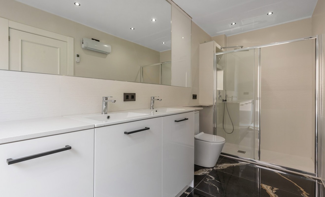 Sale - Apartment / flat - Los Montesinos