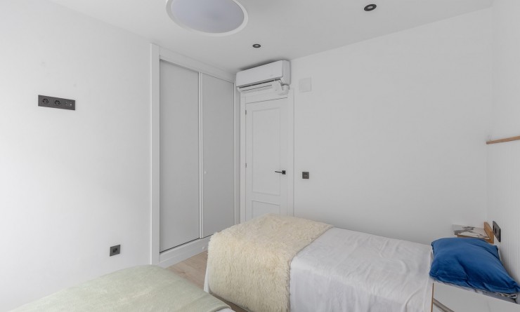 Sale - Apartment / flat - Los Montesinos