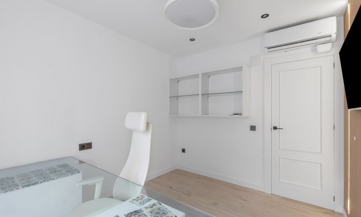 Sale - Apartment / flat - Los Montesinos