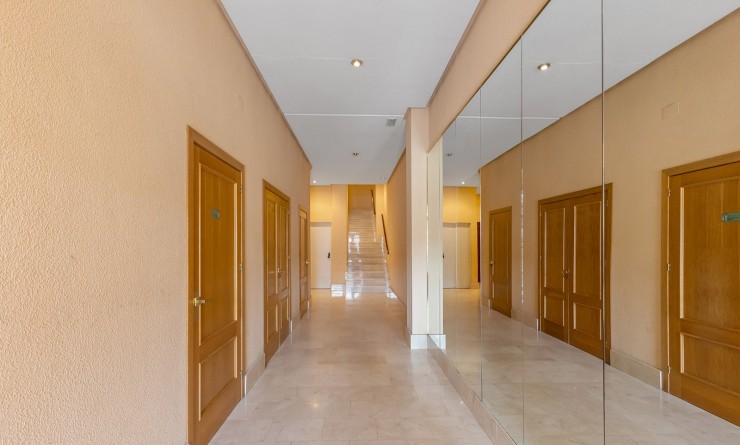 Sale - Apartment / flat - Los Montesinos