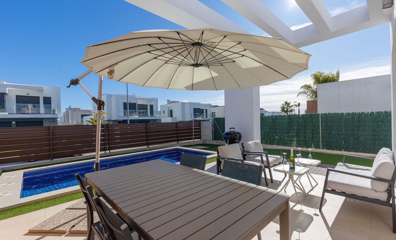 Wederverkoop - Villa - Orihuela Costa - Vistabella Golf