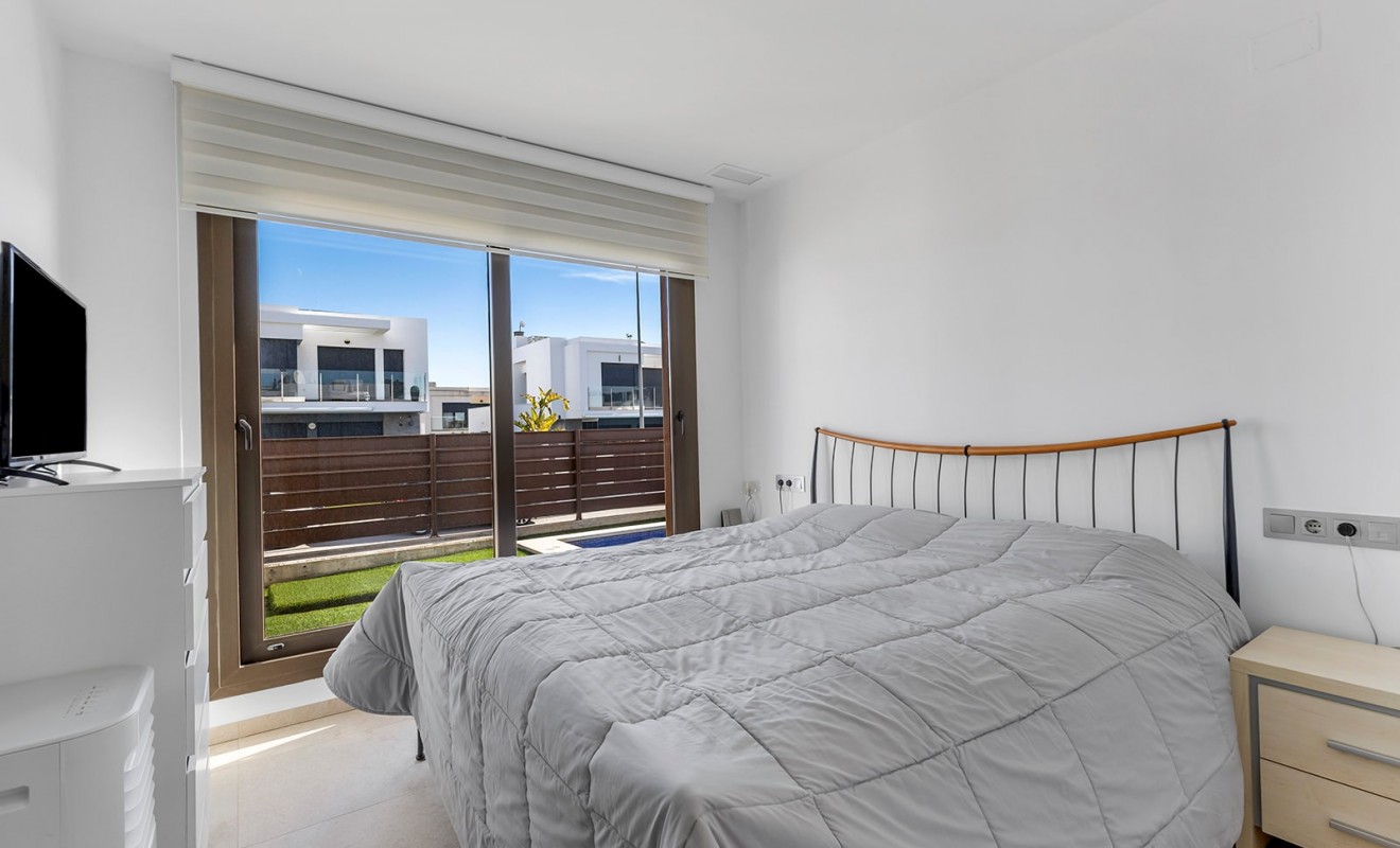 Wederverkoop - Villa - Orihuela Costa - Vistabella Golf