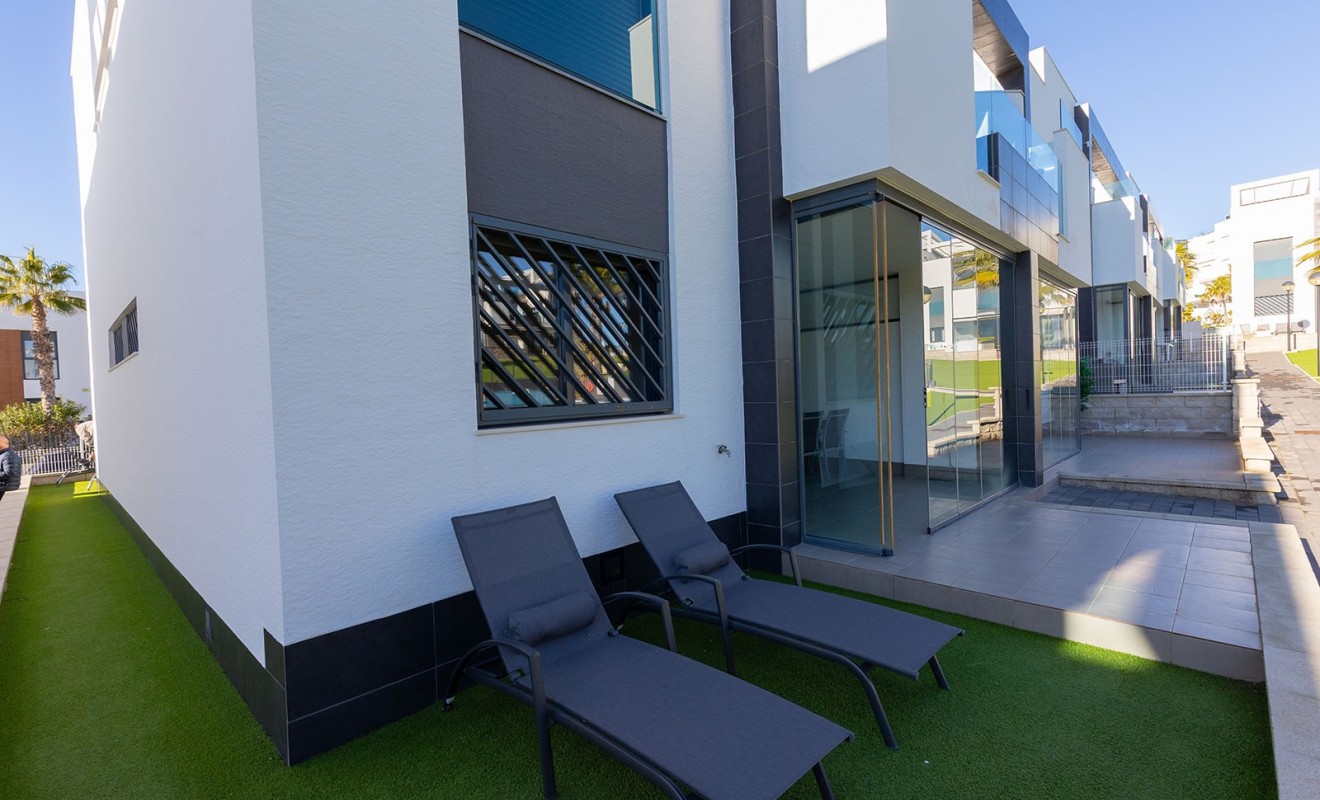 Wederverkoop - Apartment / flat - Punta Prima