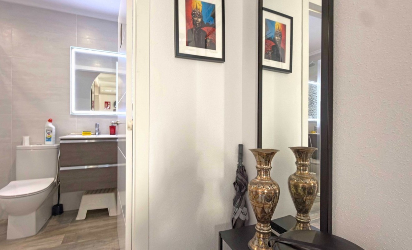 Wederverkoop - Bungalow - Orihuela Costa - La Zenia