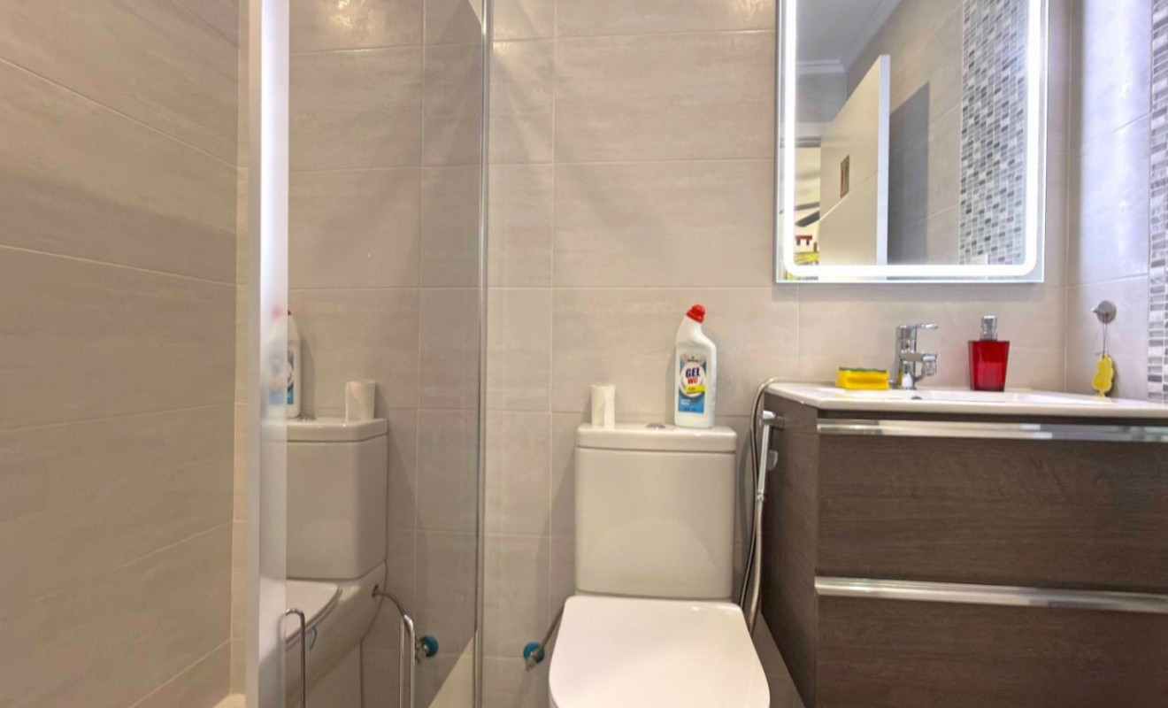 Wederverkoop - Bungalow - Orihuela Costa - La Zenia