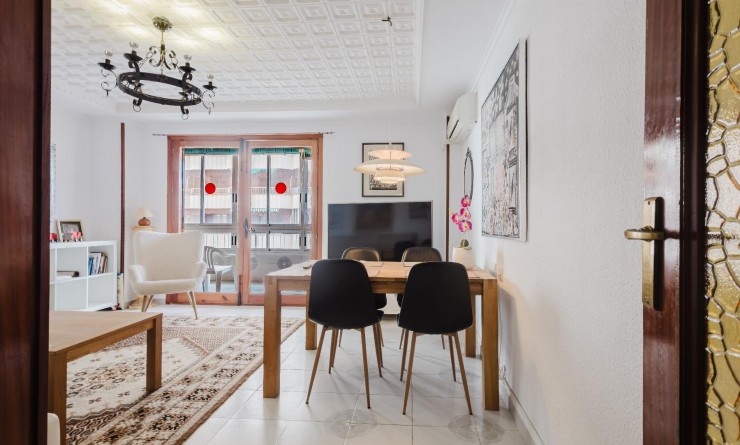 Wederverkoop - Apartamento - Torrevieja - Playa del Acequión